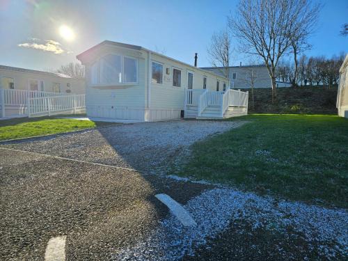 Grampound Other | Family-Friendly Retreat at 113 Caravan, Meadow Lakes