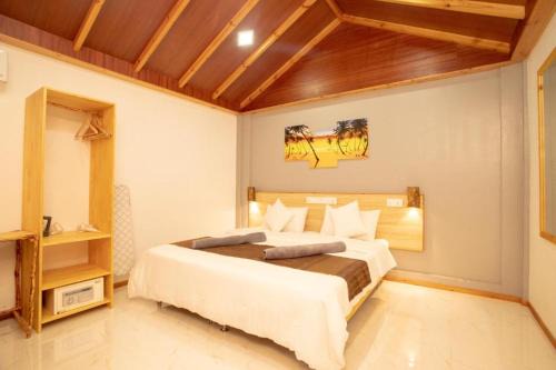 Gaafaru Bed & Breakfast | Inviting Gaafaru B&B: Family-Friendly Retreat Awaits