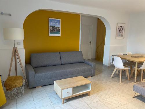 Chateauvieux Apartment | Family-Friendly Retreat at Le Cocon de Beauval, Rated 8.8/10