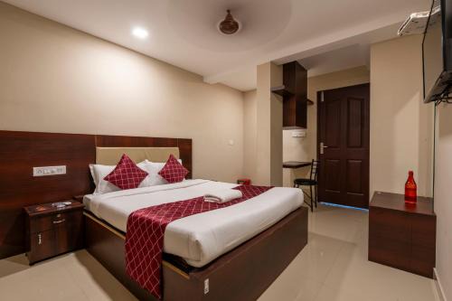 Ernakulam South Hotel | Budget-Friendly Comfort at DAAN South Park with Breakfast