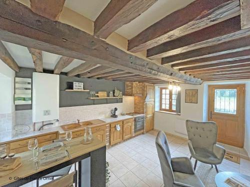 La Foret-Auvray House | Cozy Gîte Putanges-le-Lac: Ideal for Families and Pets