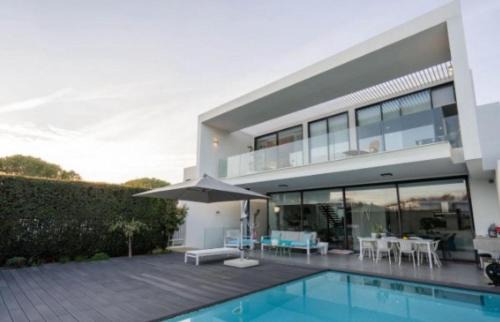 Vilamoura Apartment | Elegant Villa Vilamoura with Pool and Pet-Friendly Amenities