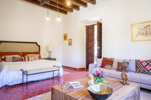Comonfort Hotel | Indulge in New Suite Comfort near Vineyards and Serenity