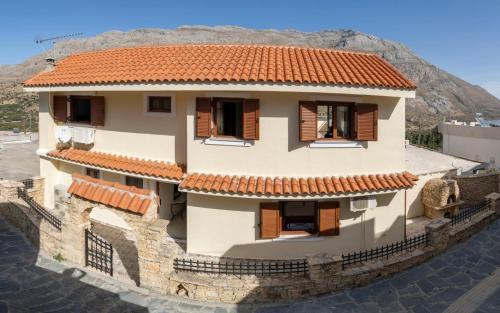 Akoumia House | Family-Friendly Retreat at the House of Papadogiannis