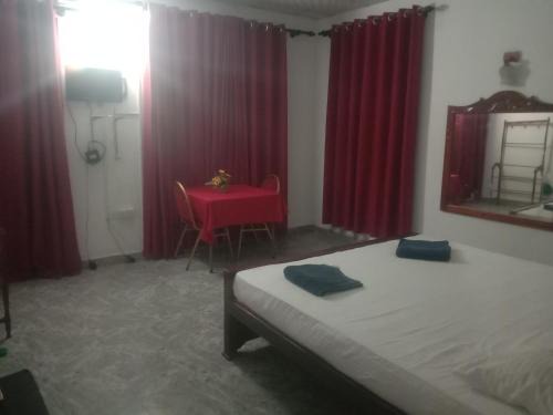 Ekala Hotel | Inviting Homefeel with Pool & Family-Friendly Amenities