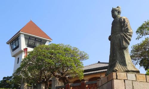 Old Town House | Charming Anping Fortress Street Homestay for Families
