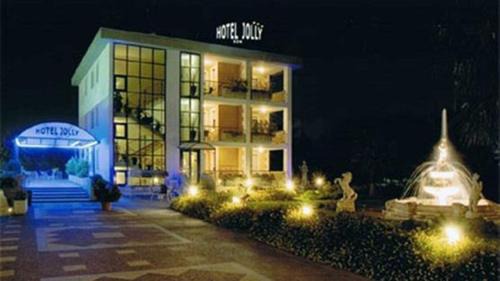 Modugno Hotel | Explore Hotel Jolly: Family-Friendly Stay with Dining Options