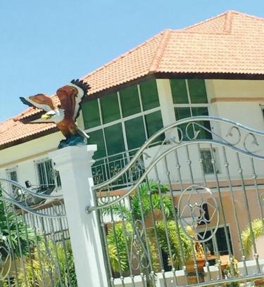 Nakhon Sawan Resort | Discover Wan Ton: Family and Pet-Friendly Getaway