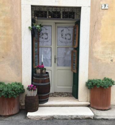 Negrar House | Discover Comfort at Bottega de la Sminca – 8/10 Rated Stay