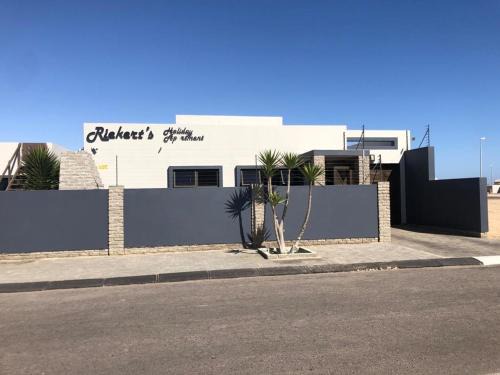 Swakopmund House | Family-Friendly Riekert's Holiday Apartment - Rated 10/10