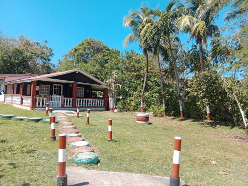 San Luis House | Pet-Friendly Tonton Beach: Ideal for Families and Kids
