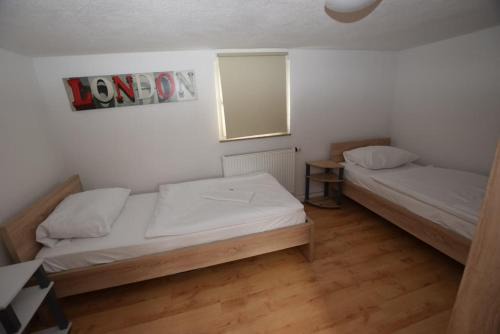 Gaarden Apartment | Pet-Friendly Retreat: Enjoy a Simple Stay for Families