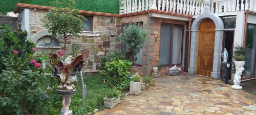 Shkoder Villa | Explore Casa Museo Abraham: Family-Friendly Retreat Awaiting