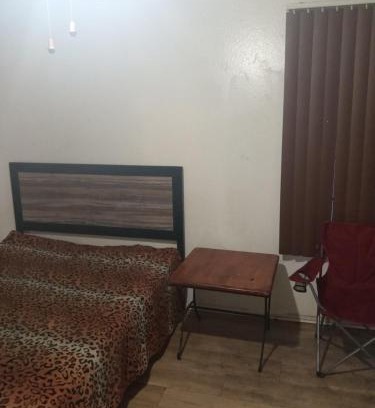 Paramount House | Your Ideal Stay for a Day in Town - Pet & Child Friendly