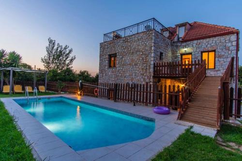 Agia Villa | Villa Vicina: Family-Friendly Retreat Steps from the Beach