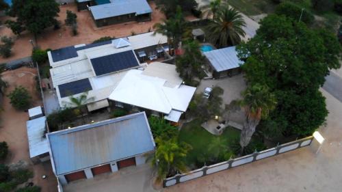 Otjiwarongo House | Relax at Bush Pillow Guest House with Oceanfront Views